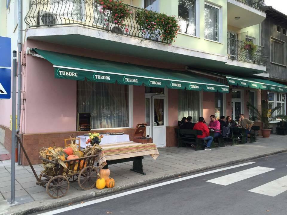 Family Hotel Odessa 세블리에보 외부 사진