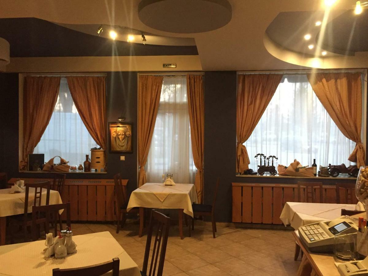 Family Hotel Odessa 세블리에보 외부 사진